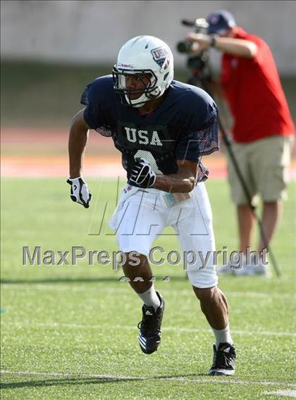 Thumbnail 2 in IFAF Team USA Practice photogallery.