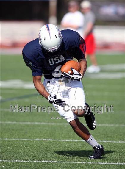 Thumbnail 2 in IFAF Team USA Practice photogallery.