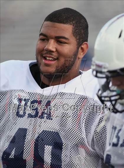 Thumbnail 2 in IFAF Team USA Practice photogallery.