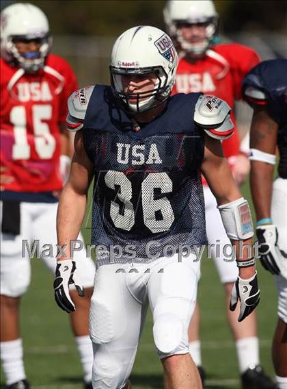Thumbnail 1 in IFAF Team USA Practice photogallery.