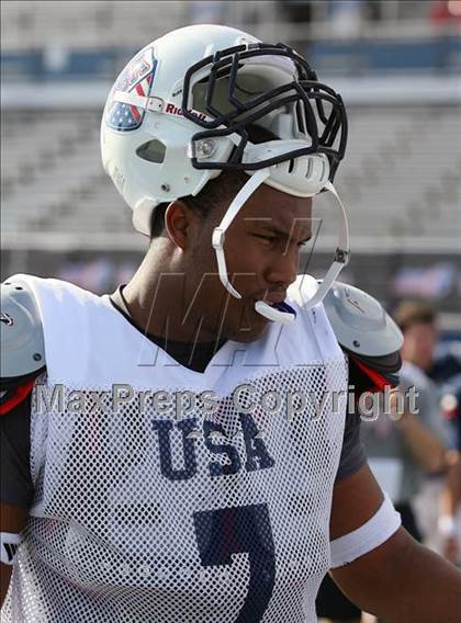 Thumbnail 1 in IFAF Team USA Practice photogallery.