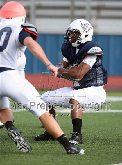 Thumbnail 3 in IFAF Team USA Practice photogallery.