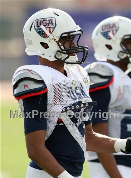 Thumbnail 1 in IFAF Team USA Practice photogallery.