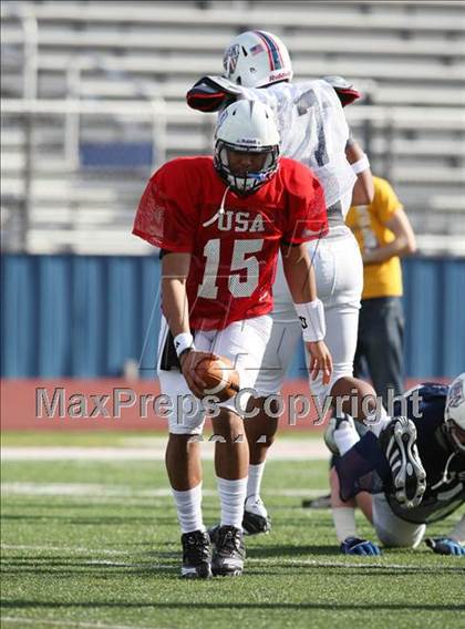Thumbnail 2 in IFAF Team USA Practice photogallery.
