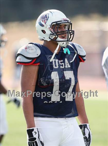 Thumbnail 3 in IFAF Team USA Practice photogallery.