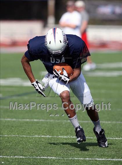 Thumbnail 3 in IFAF Team USA Practice photogallery.