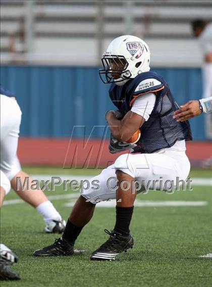 Thumbnail 2 in IFAF Team USA Practice photogallery.