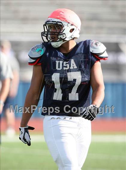 Thumbnail 1 in IFAF Team USA Practice photogallery.