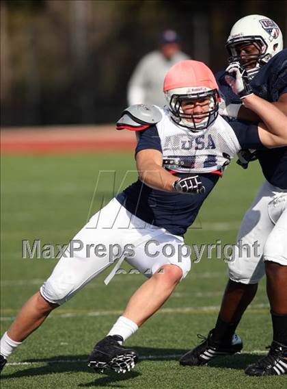 Thumbnail 3 in IFAF Team USA Practice photogallery.