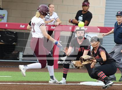 Thumbnail 3 in Rockwall-Heath vs Rowlett (UIL Region 2  Bi District) photogallery.