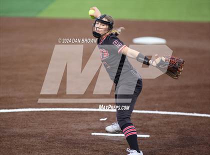 Thumbnail 1 in Rockwall-Heath vs Rowlett (UIL Region 2  Bi District) photogallery.