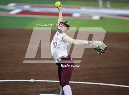 Thumbnail 2 in Rockwall-Heath vs Rowlett (UIL Region 2  Bi District) photogallery.