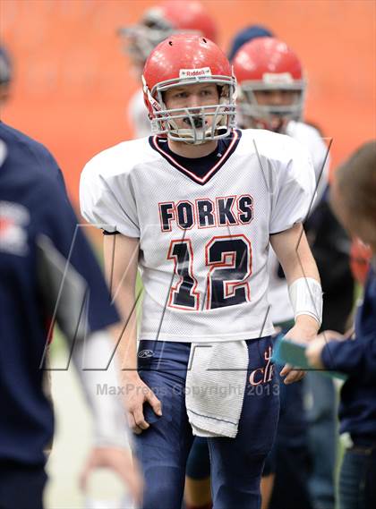 Thumbnail 1 in Rye Neck vs. Chenango Forks (NYSPHSAA Class C Final) photogallery.