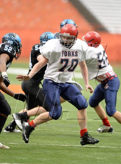 Thumbnail 1 in Rye Neck vs. Chenango Forks (NYSPHSAA Class C Final) photogallery.