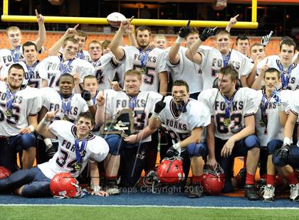 Thumbnail 3 in Rye Neck vs. Chenango Forks (NYSPHSAA Class C Final) photogallery.