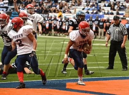 Thumbnail 2 in Rye Neck vs. Chenango Forks (NYSPHSAA Class C Final) photogallery.