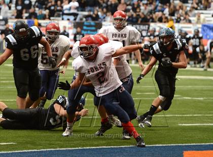 Thumbnail 3 in Rye Neck vs. Chenango Forks (NYSPHSAA Class C Final) photogallery.