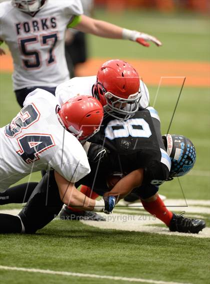 Thumbnail 2 in Rye Neck vs. Chenango Forks (NYSPHSAA Class C Final) photogallery.