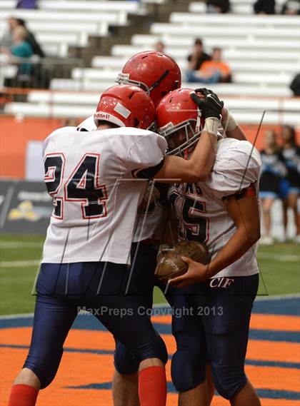 Thumbnail 1 in Rye Neck vs. Chenango Forks (NYSPHSAA Class C Final) photogallery.