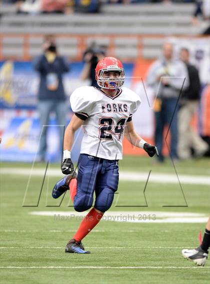 Thumbnail 2 in Rye Neck vs. Chenango Forks (NYSPHSAA Class C Final) photogallery.