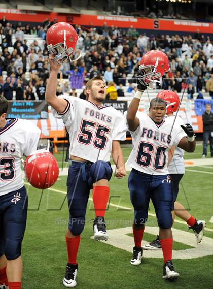Thumbnail 2 in Rye Neck vs. Chenango Forks (NYSPHSAA Class C Final) photogallery.