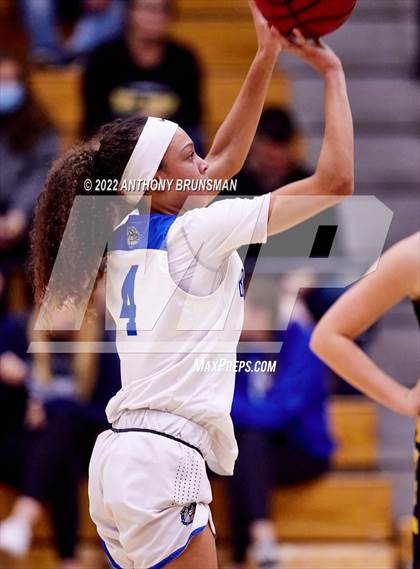 Thumbnail 1 in Del Oro @ Folsom photogallery.