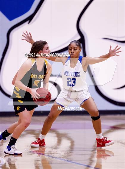 Thumbnail 1 in Del Oro @ Folsom photogallery.