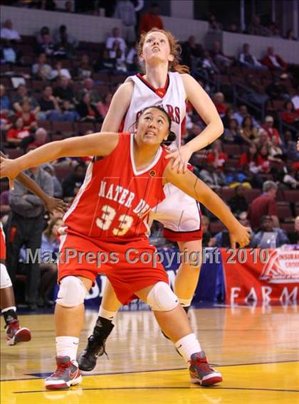 Thumbnail 3 in Carondelet vs. Mater Dei (CIF State D2 Final) photogallery.