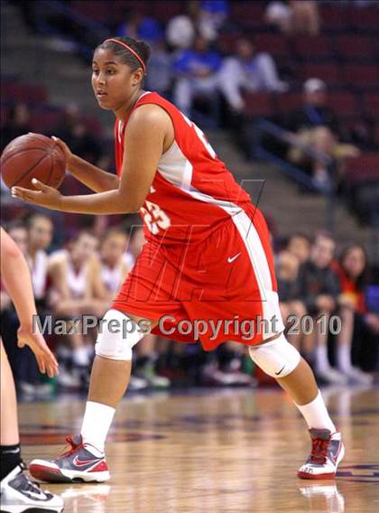 Thumbnail 2 in Carondelet vs. Mater Dei (CIF State D2 Final) photogallery.
