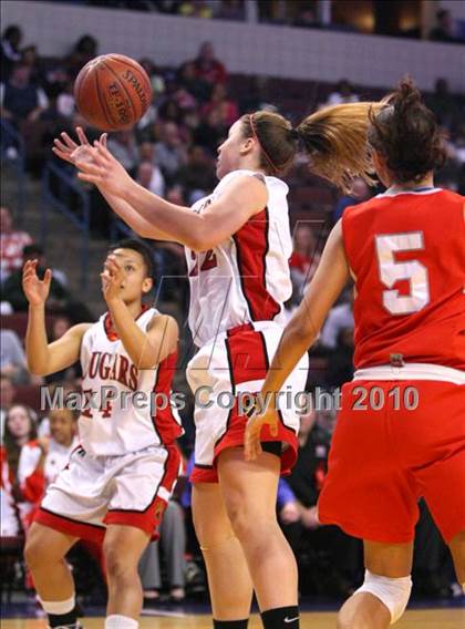 Thumbnail 1 in Carondelet vs. Mater Dei (CIF State D2 Final) photogallery.