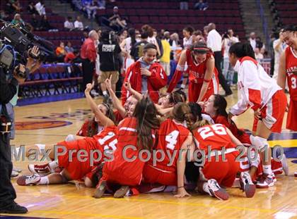 Thumbnail 2 in Carondelet vs. Mater Dei (CIF State D2 Final) photogallery.