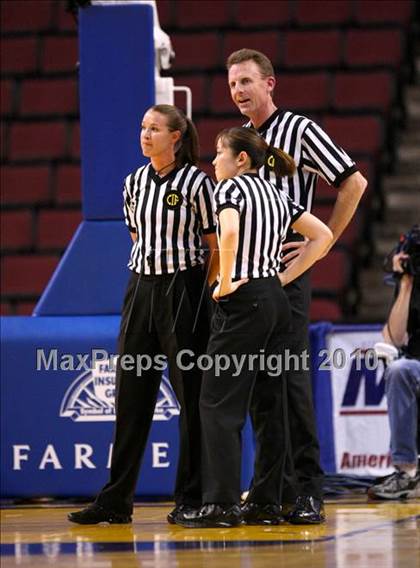 Thumbnail 1 in Carondelet vs. Mater Dei (CIF State D2 Final) photogallery.