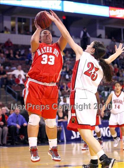 Thumbnail 2 in Carondelet vs. Mater Dei (CIF State D2 Final) photogallery.