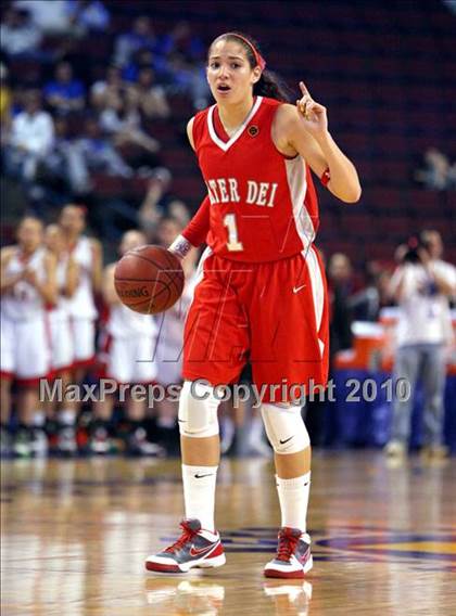 Thumbnail 1 in Carondelet vs. Mater Dei (CIF State D2 Final) photogallery.