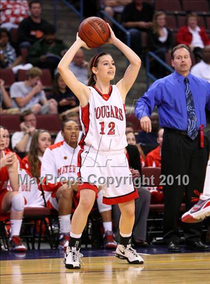 Thumbnail 2 in Carondelet vs. Mater Dei (CIF State D2 Final) photogallery.