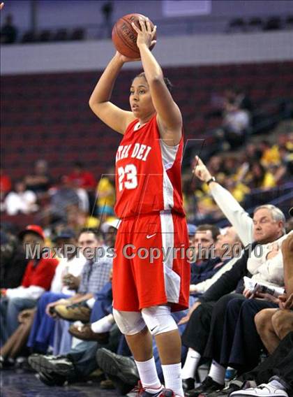 Thumbnail 3 in Carondelet vs. Mater Dei (CIF State D2 Final) photogallery.