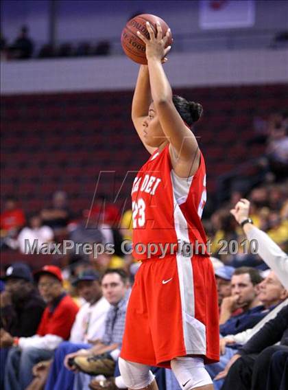 Thumbnail 2 in Carondelet vs. Mater Dei (CIF State D2 Final) photogallery.