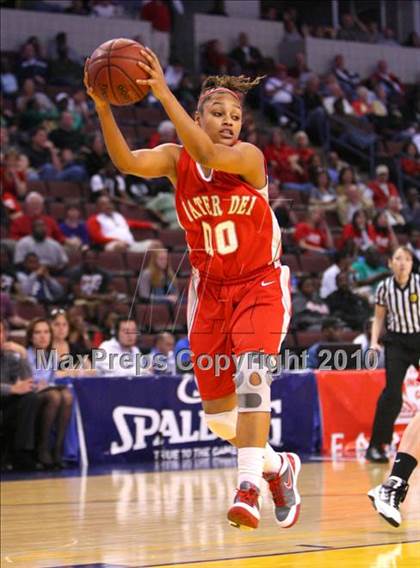 Thumbnail 1 in Carondelet vs. Mater Dei (CIF State D2 Final) photogallery.