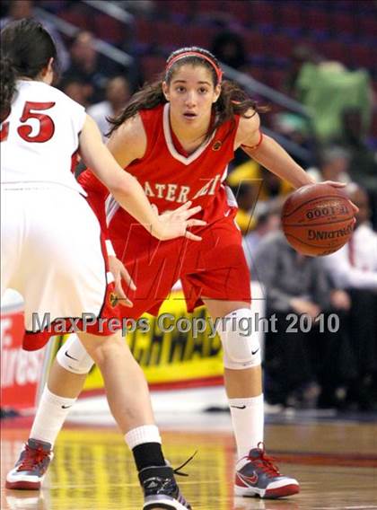 Thumbnail 2 in Carondelet vs. Mater Dei (CIF State D2 Final) photogallery.