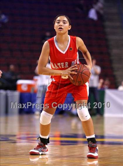 Thumbnail 3 in Carondelet vs. Mater Dei (CIF State D2 Final) photogallery.