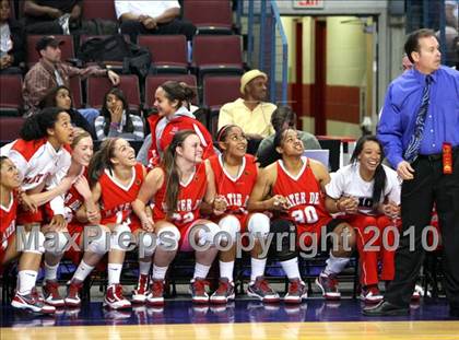 Thumbnail 3 in Carondelet vs. Mater Dei (CIF State D2 Final) photogallery.