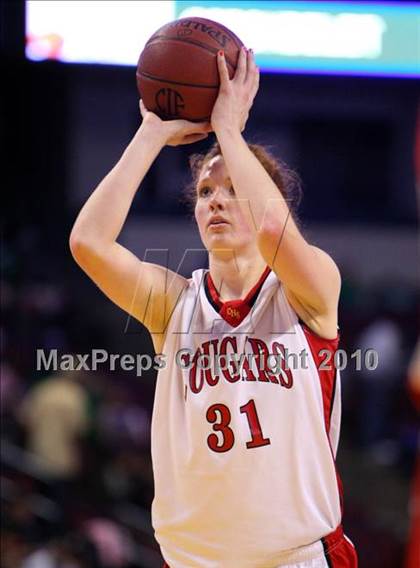 Thumbnail 3 in Carondelet vs. Mater Dei (CIF State D2 Final) photogallery.