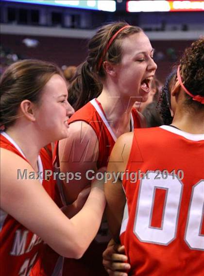 Thumbnail 1 in Carondelet vs. Mater Dei (CIF State D2 Final) photogallery.