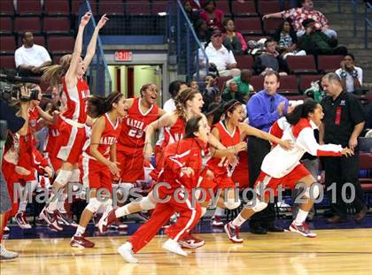 Thumbnail 3 in Carondelet vs. Mater Dei (CIF State D2 Final) photogallery.