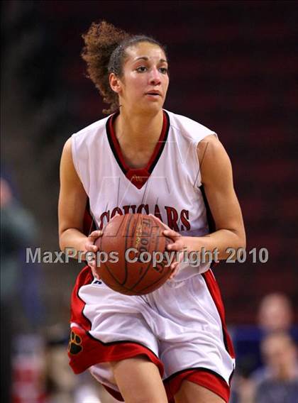 Thumbnail 2 in Carondelet vs. Mater Dei (CIF State D2 Final) photogallery.