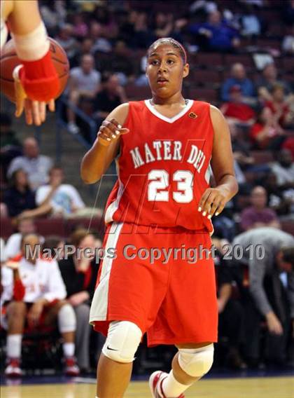 Thumbnail 1 in Carondelet vs. Mater Dei (CIF State D2 Final) photogallery.