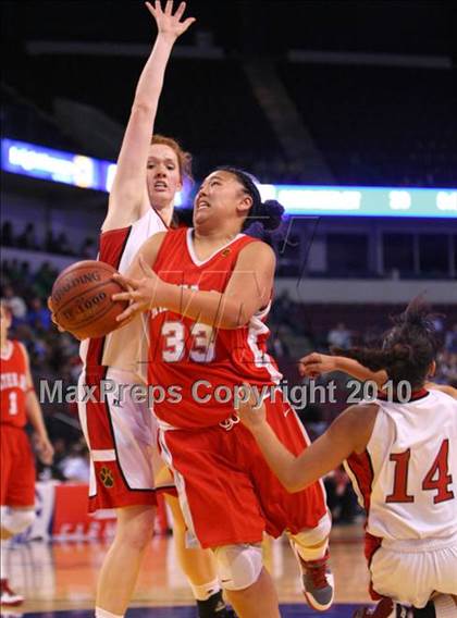 Thumbnail 3 in Carondelet vs. Mater Dei (CIF State D2 Final) photogallery.