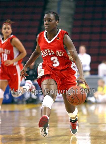 Thumbnail 3 in Carondelet vs. Mater Dei (CIF State D2 Final) photogallery.