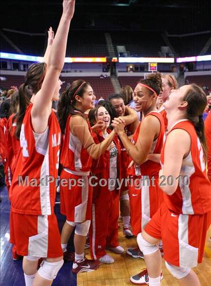 Thumbnail 3 in Carondelet vs. Mater Dei (CIF State D2 Final) photogallery.