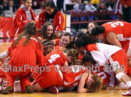 Thumbnail 2 in Carondelet vs. Mater Dei (CIF State D2 Final) photogallery.